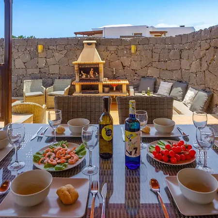 Azure - Lh122 By Now Ltd Villa Playa Blanca